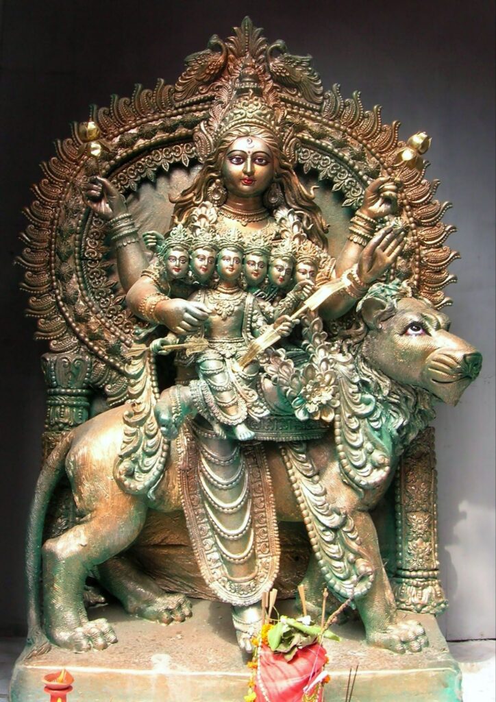 Navratri 2025 : ज्ञान, मोक्ष, भक्ती यांचं प्रतीक म्हणजे माता स्कंदमाता